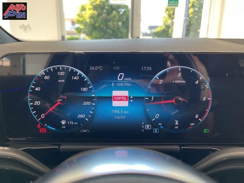 Mercedes-Benz GLA GLA 200 d Automatic Premium *Tetto*Ambient light*