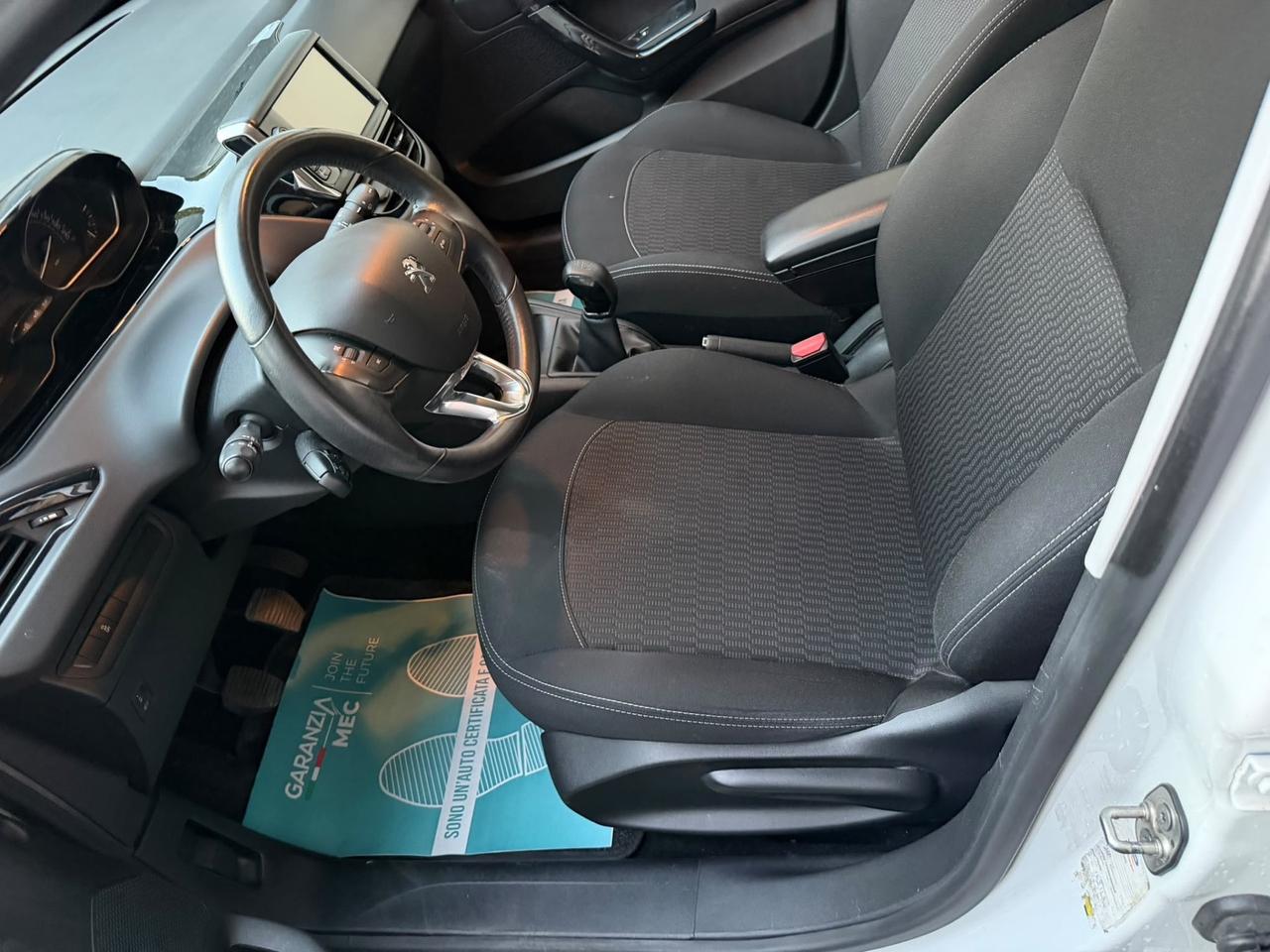 Peugeot 208 PureTech 82 5 porte Allure