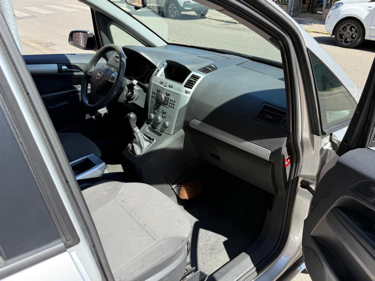 Opel Zafira 1.6 16V ecoM 94CV Cosmo