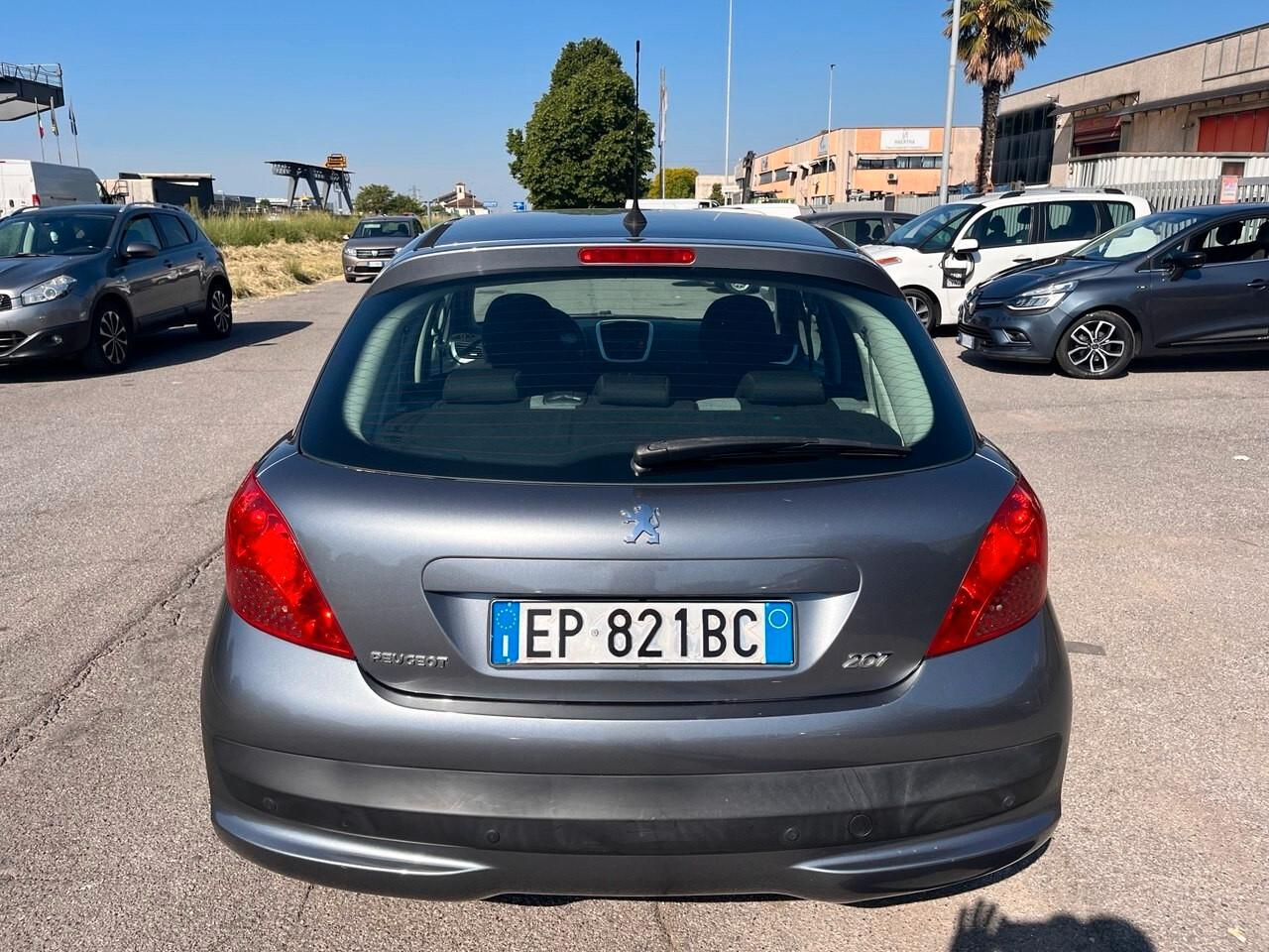 Peugeot 207 1.6 HDi 90CV 5p.
