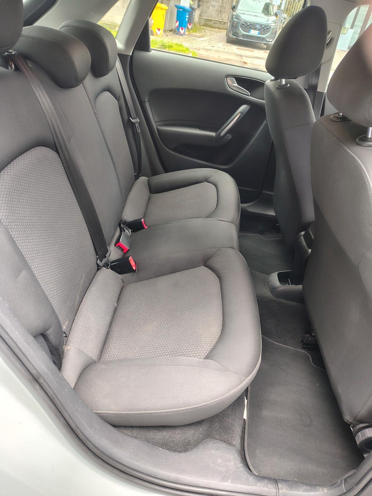 Audi A1 1.2 TFSI S line edition plus