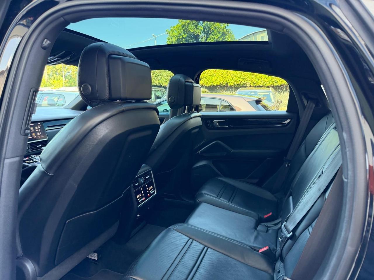Porsche Cayenne Coupé 3.0 V6 Platinum Edition