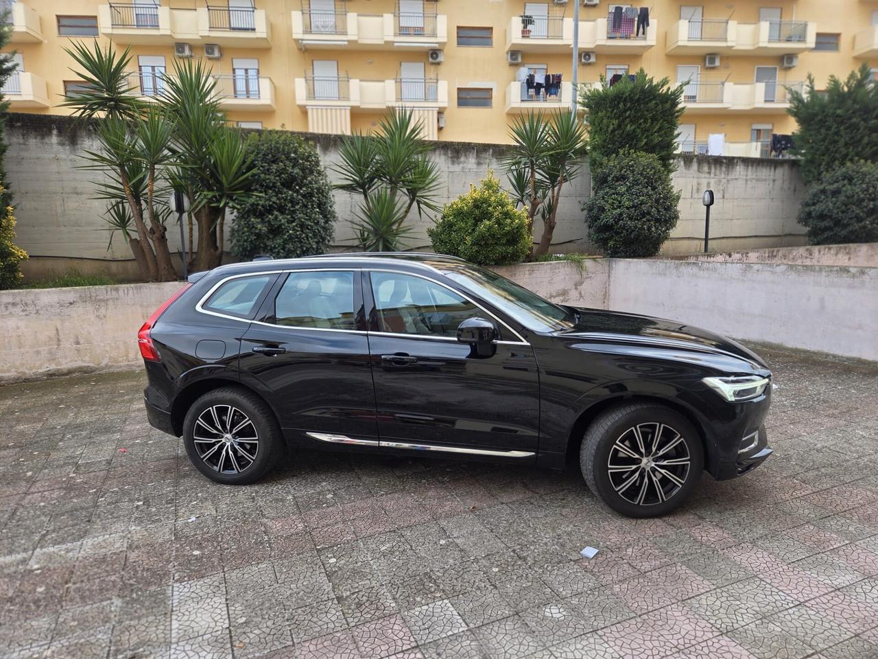 Volvo XC 60 XC60 B4 (d) AWD Geartronic Inscription
