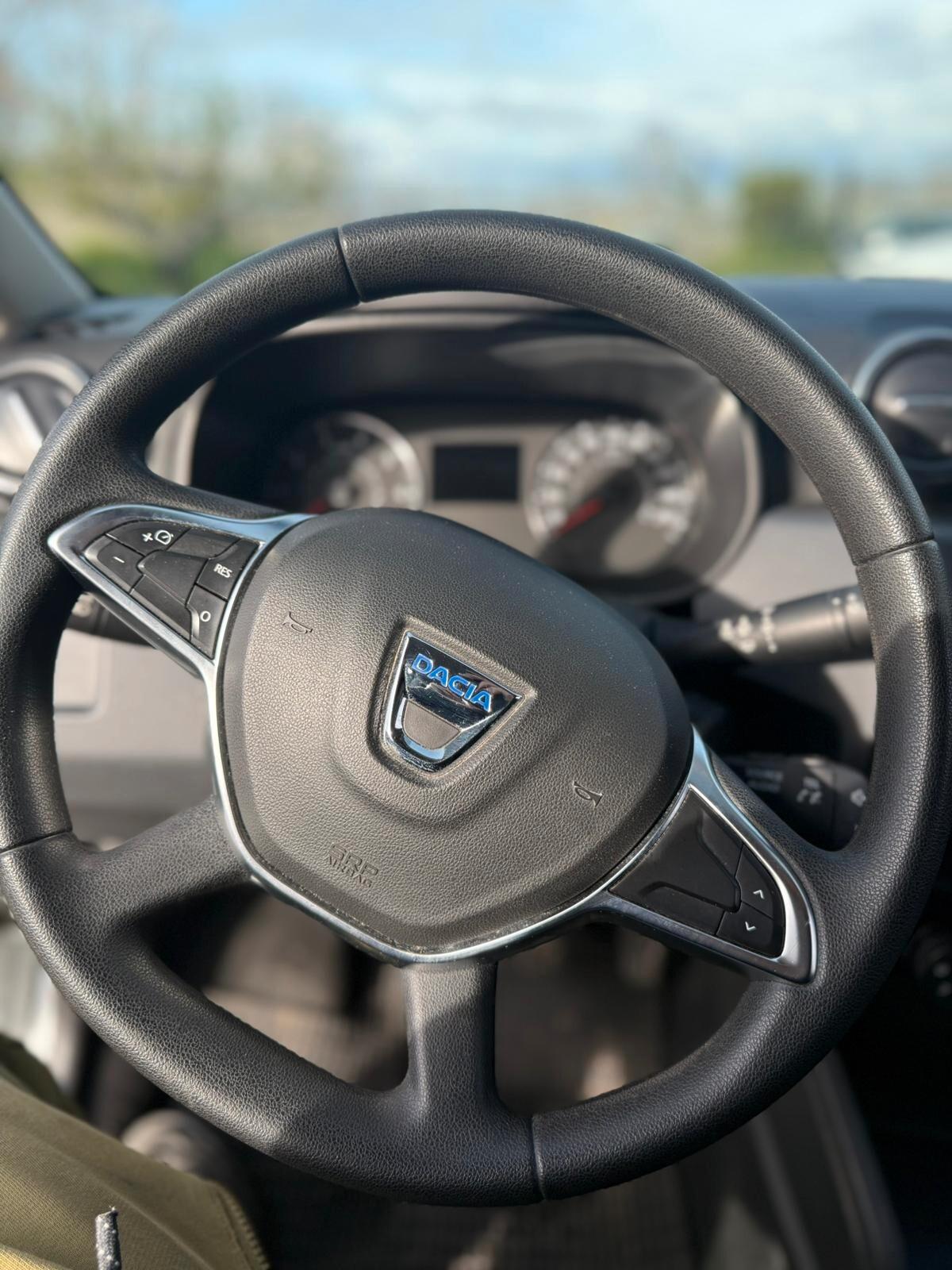 Dacia Duster 4x4 Prestige GANCIO TRAINO IVA ESCLUSA