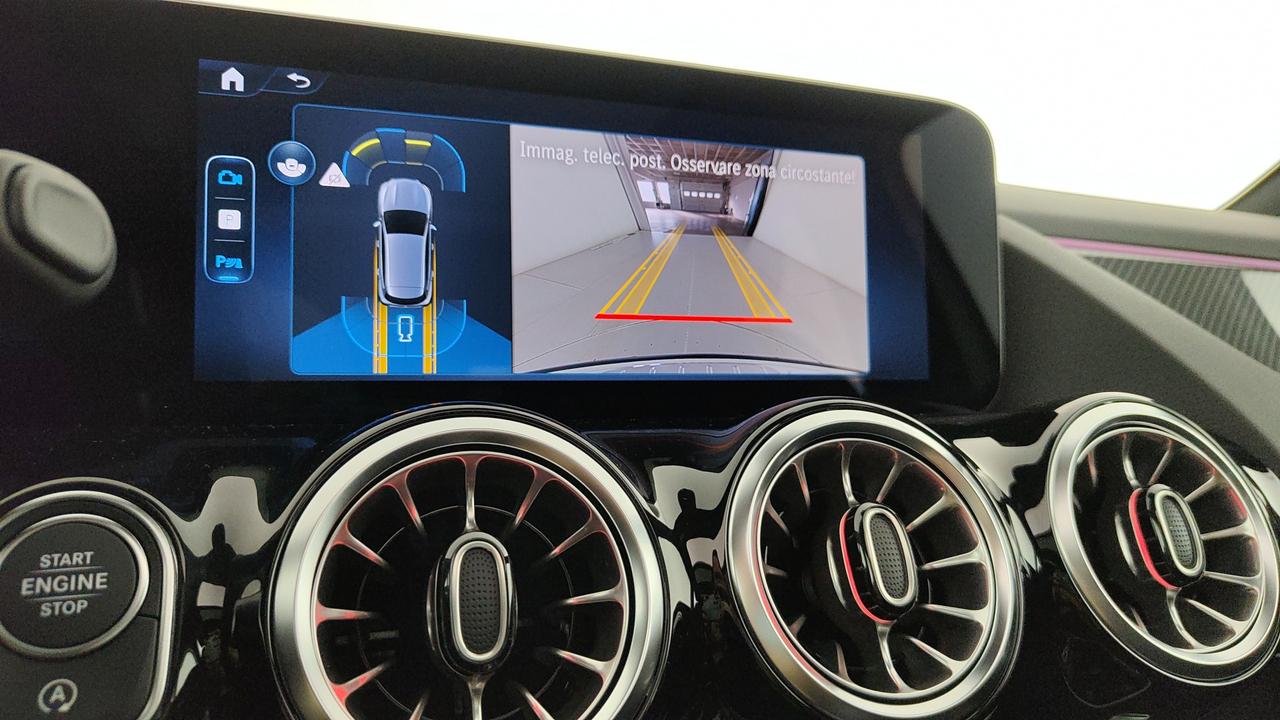 Mercedes-Benz GLA 180 d Automatic