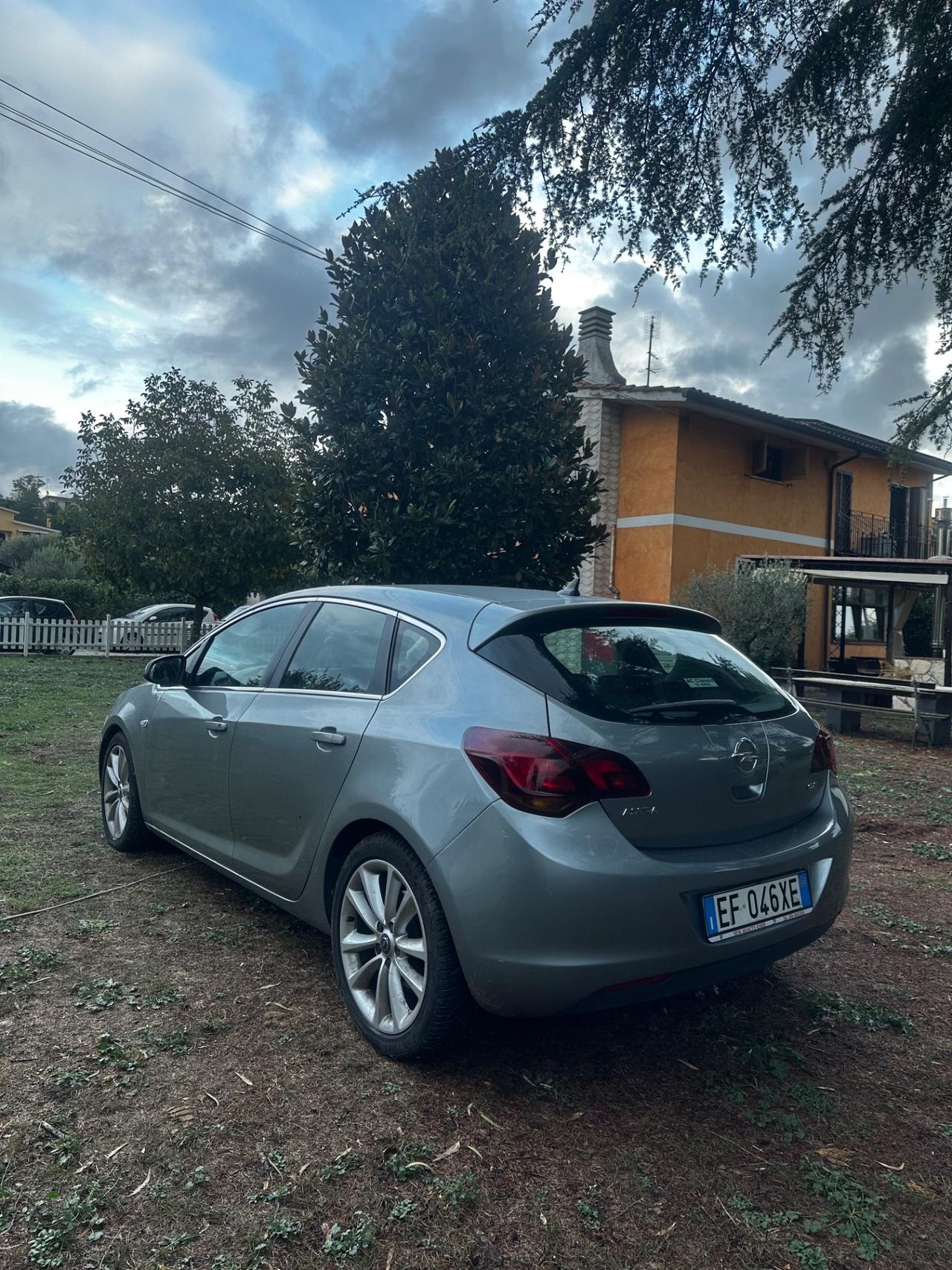 Opel Astra 1.7 CDTI 125CV 5 porte Cosmo