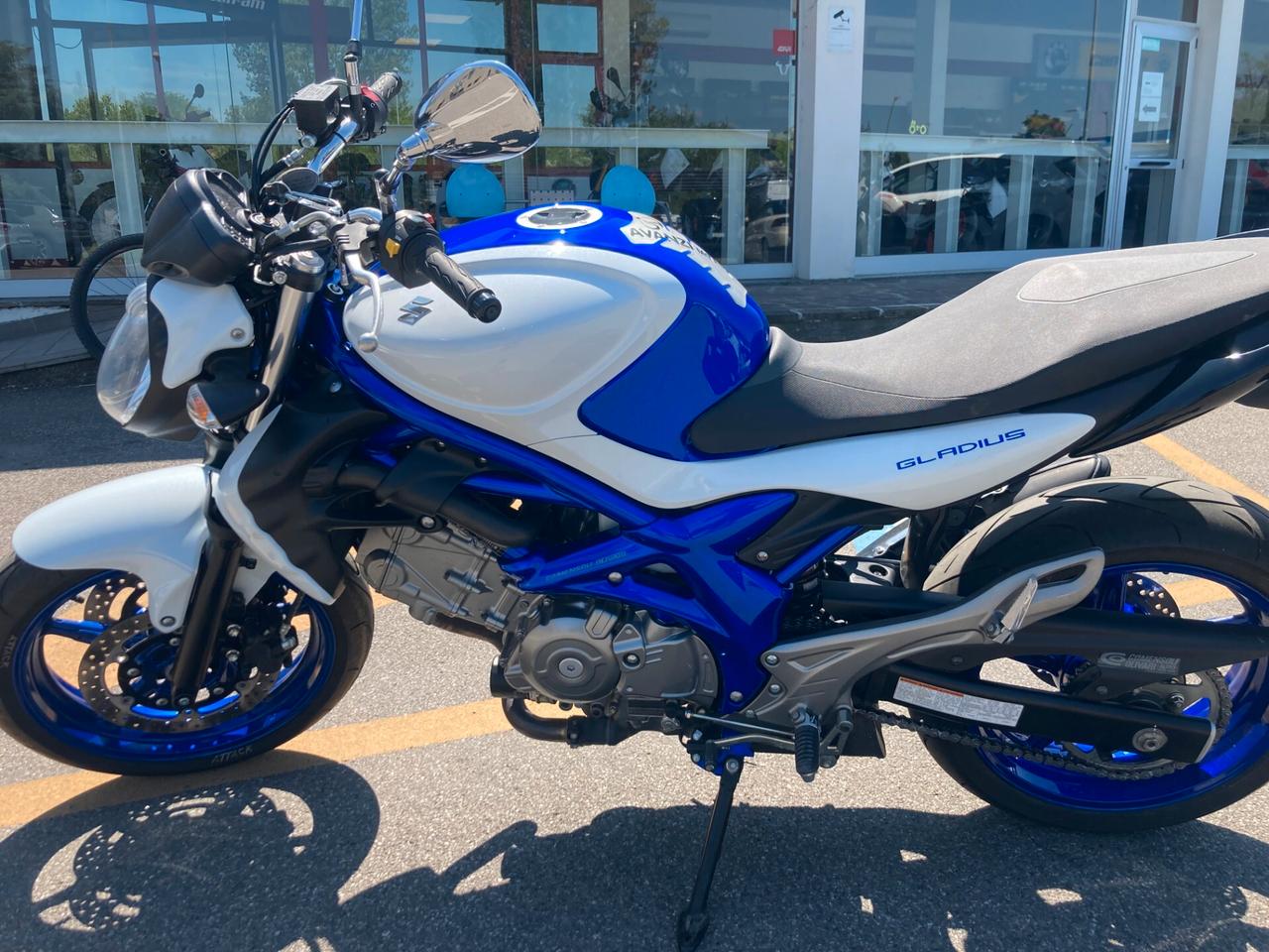 Suzuki Gladius sport