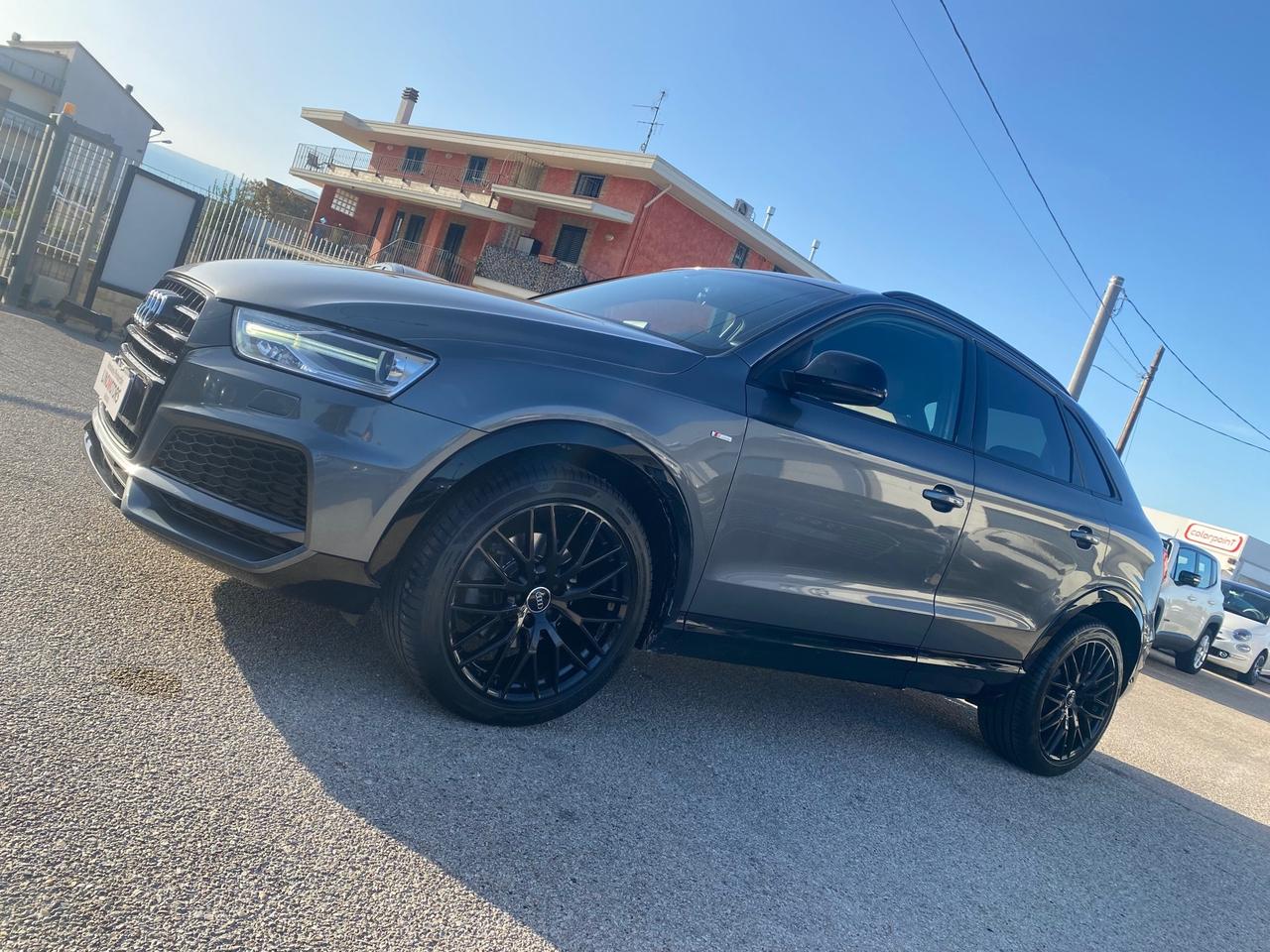 Audi Q3 2.0 TDI S-line Edition 120cv