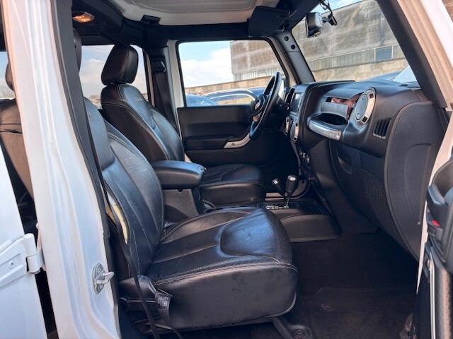 Jeep Wrangler Unlimited 2.8 CRD DPF Sahara Auto