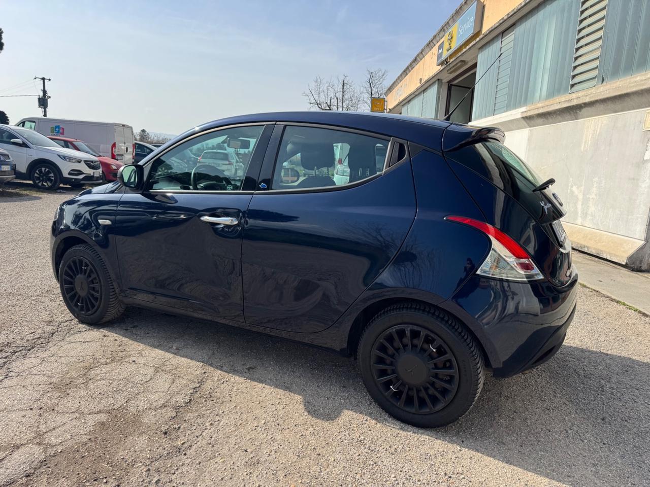 Lancia Ypsilon 1.2 69 CV 5 porte GPL Ecochic Platinum