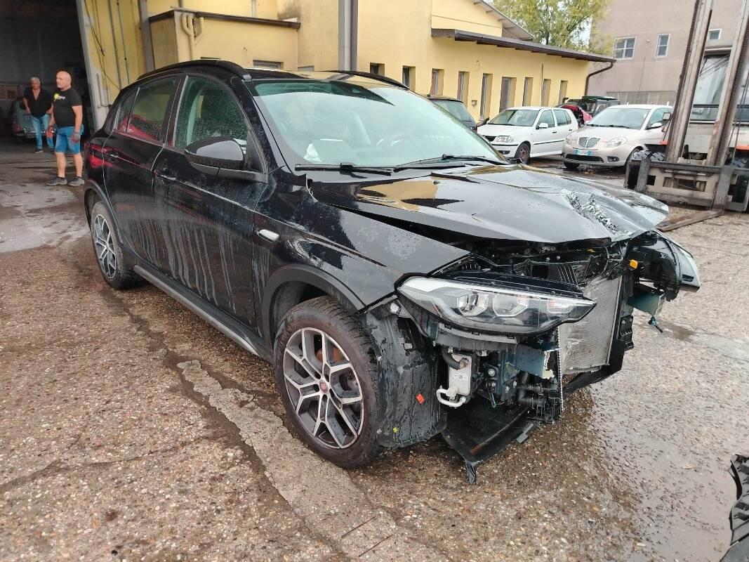 Fiat Tipo 1.0 Cross 100cv