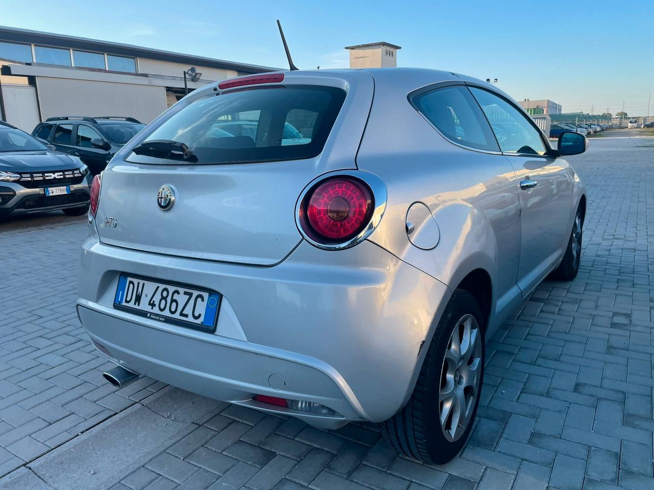 Alfa Romeo MiTo 1.3 JTDm 16V 90 CV Distinctive Sport Pack