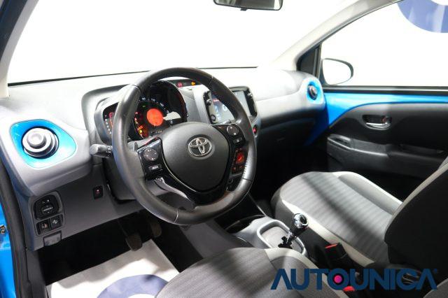 TOYOTA Aygo 1.0 VVT-i 72 CV 5 PORTE X-PLAY MMT NEOPATENTATI