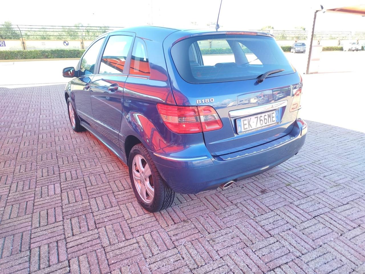 Mercedes-benz B 180 NGT BlueEFFICIENCY Executive