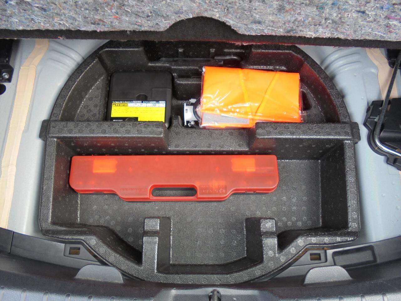 TOYOTA YARIS 1.0 VVT-i 5P LOUNGE – UNIPROPRIETARIO-