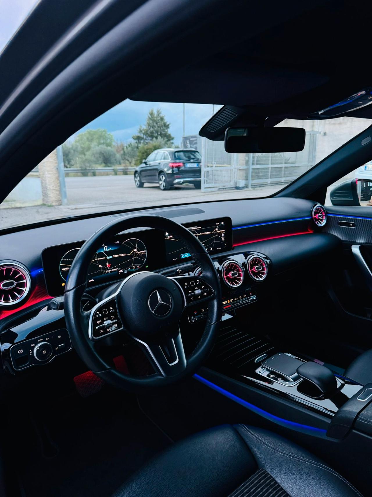 Mercedes-benz A 180d Automatic Sport Led Ambient