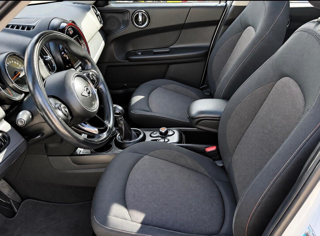 Mini Cooper Countryman D automatica
