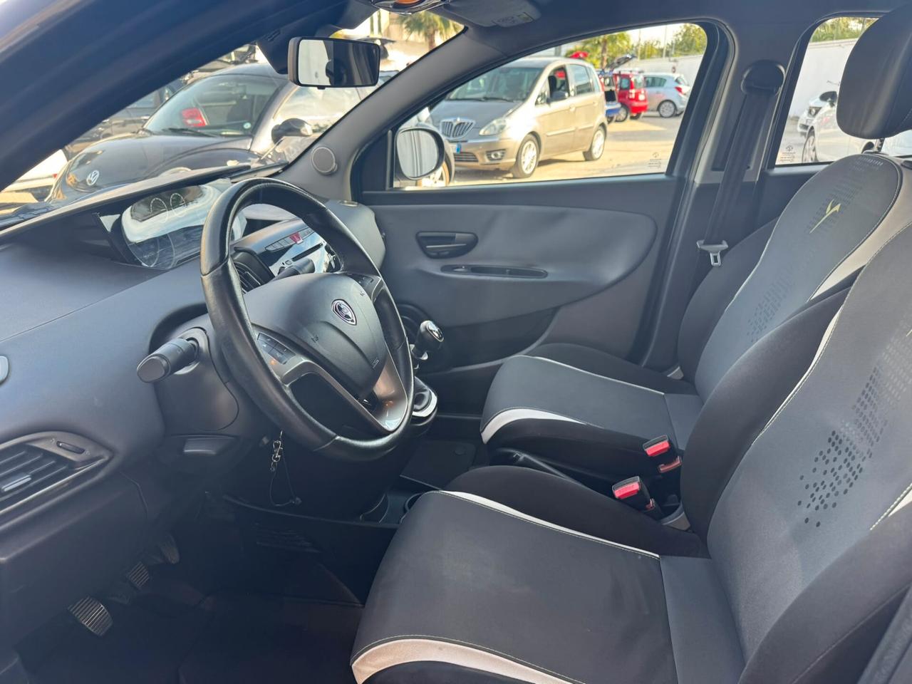 Lancia Ypsilon 0.9 TwinAir 5 porte Metano Ecochic Elefantino