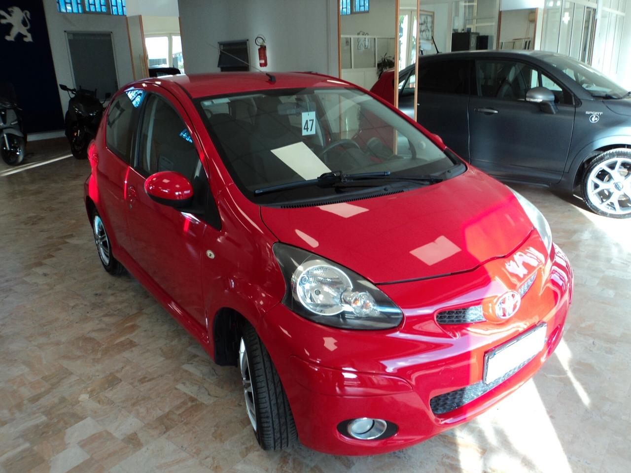 Toyota Aygo 1.0 12V VVT-i 5 porte Sol