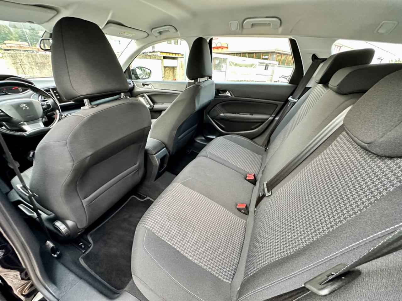 PEUGEOT 308 1.6HDi 2018 - 120CV ALLURE IMPECCABILE OK NEOPATENTATI IVA COMPRESA