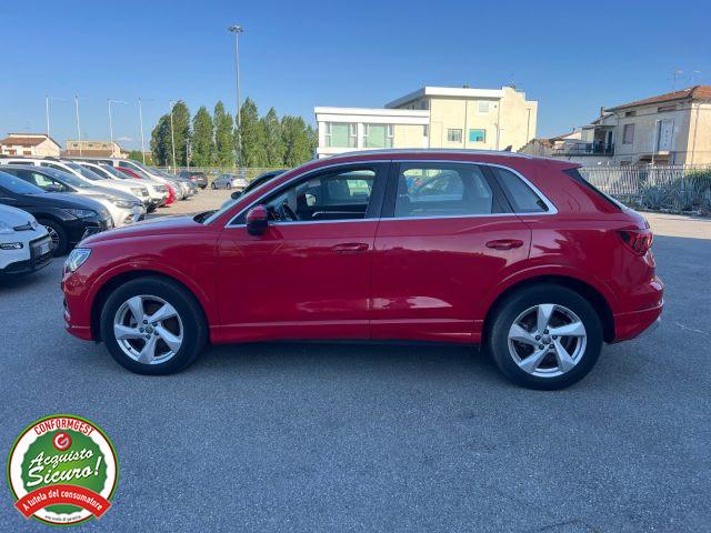 AUDI Q3 35 TDI S tronic Business Advanced