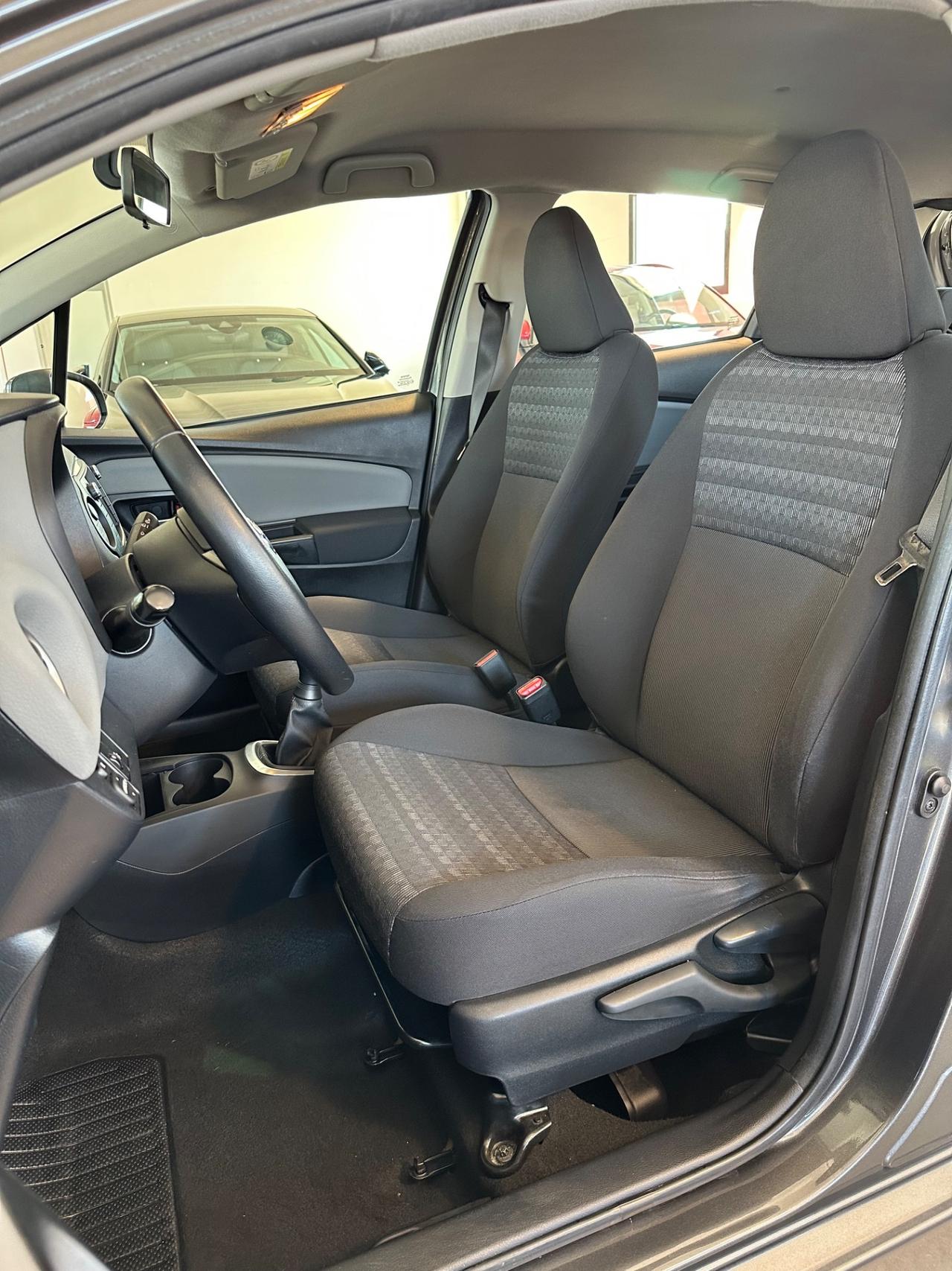 Toyota Yaris 1.0 5 porte Lounge