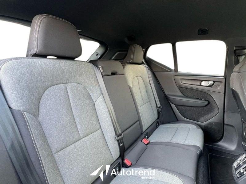 Volvo XC40 B3 163+14 CV Automatico LED Core