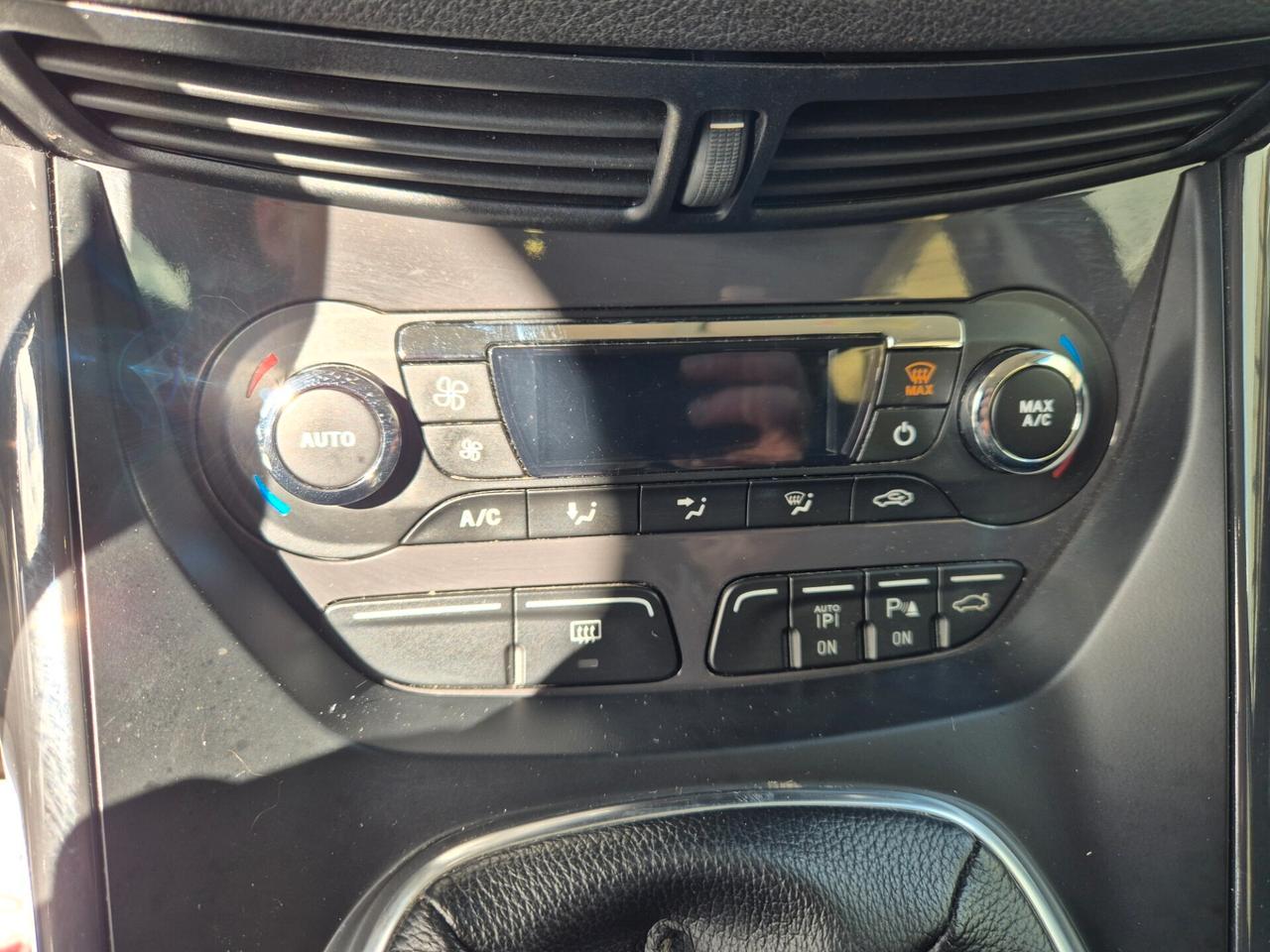 Ford Kuga 2.0 TDCI 140 CV 4WD Titanium