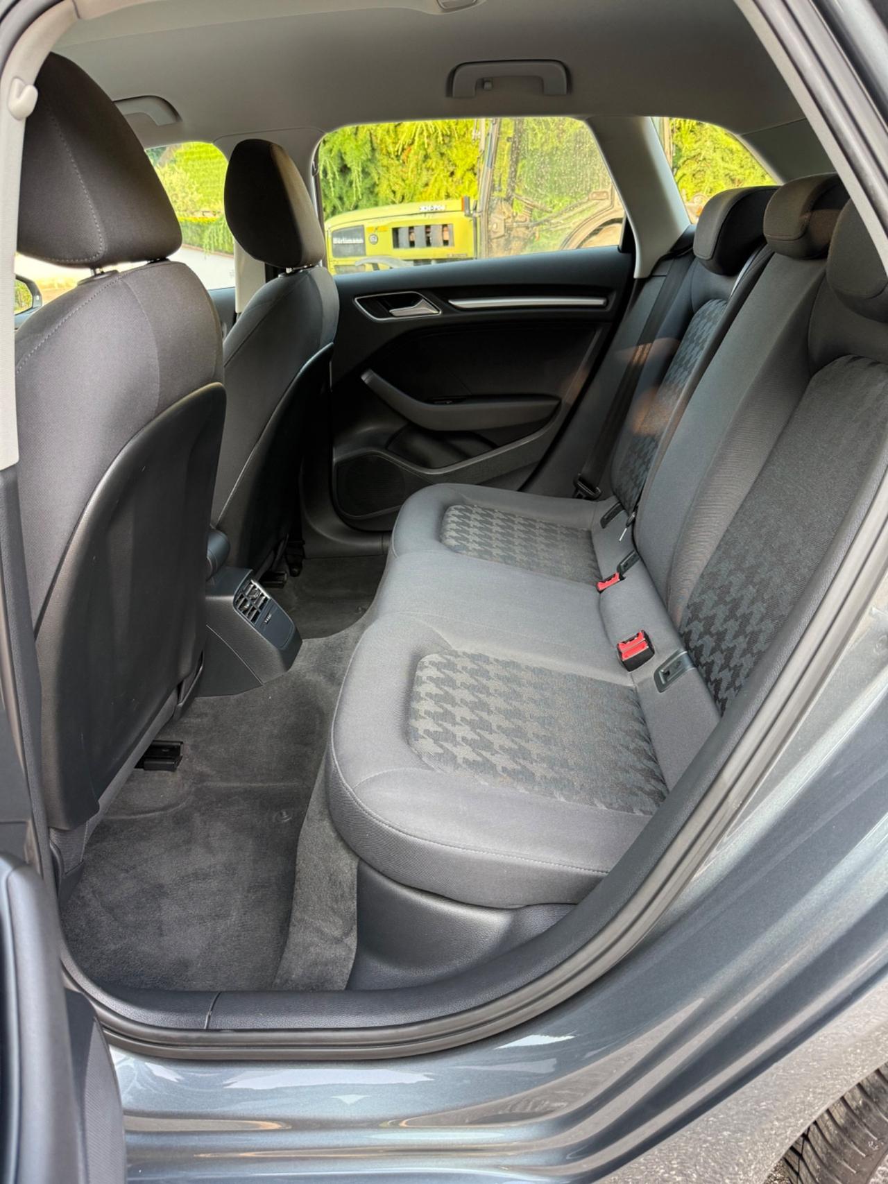 Audi A3 SPB 1.6 TDI clean diesel S tronic Ambiente