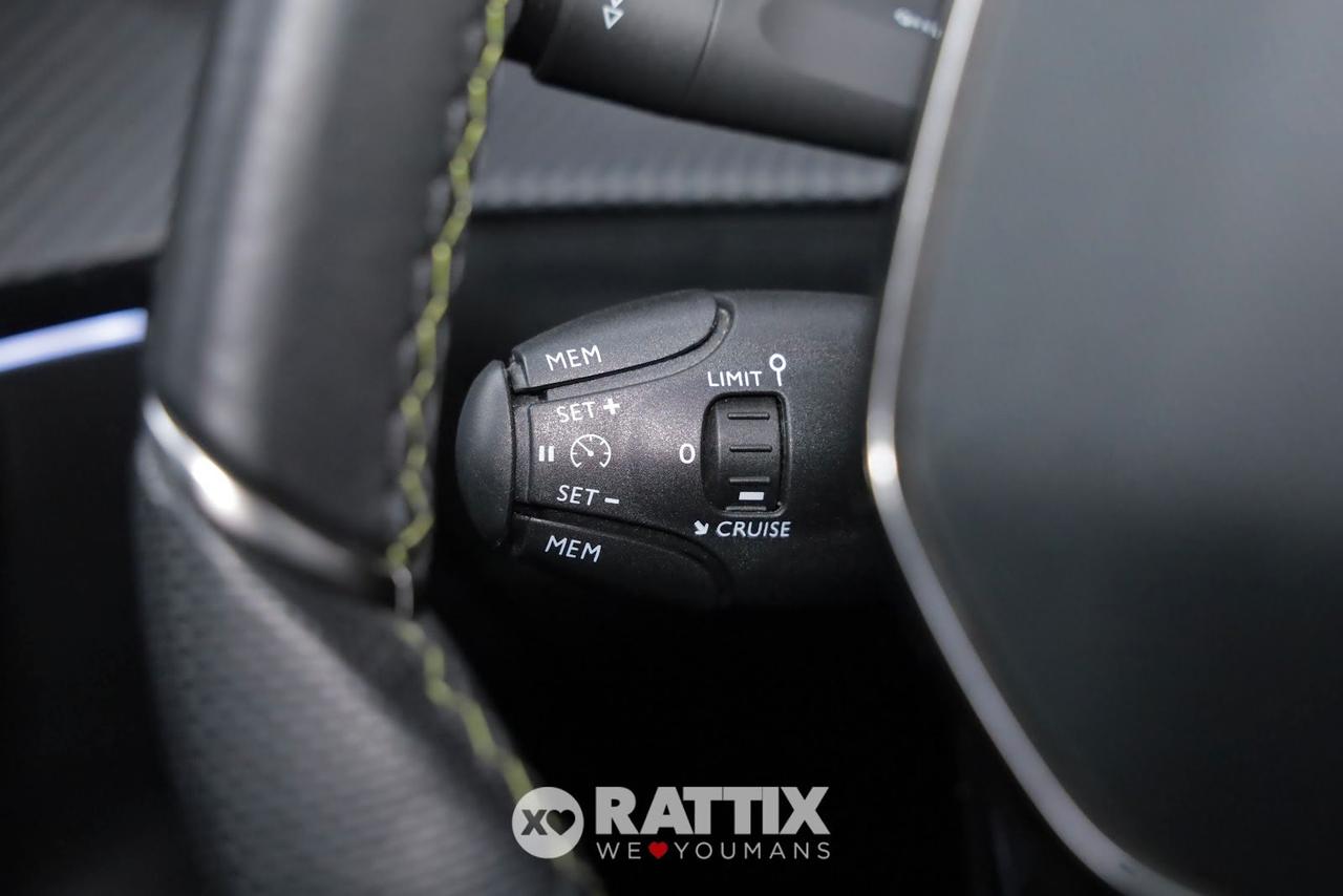 Peugeot e-2008 motore elettrico 100KW GT