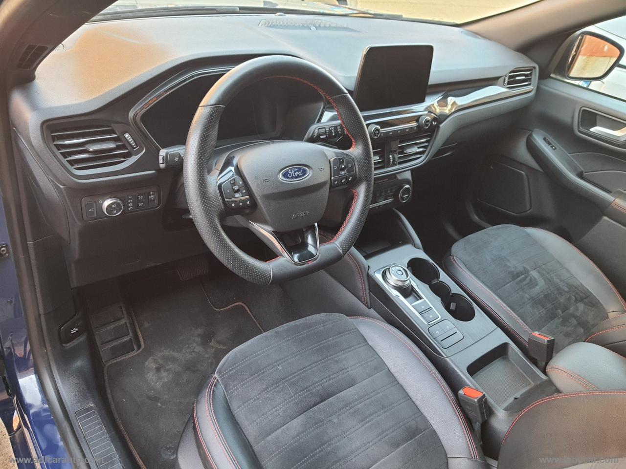 FORD Kuga 2.5 Full Hybrid 190 CVT 2WD ST-Line