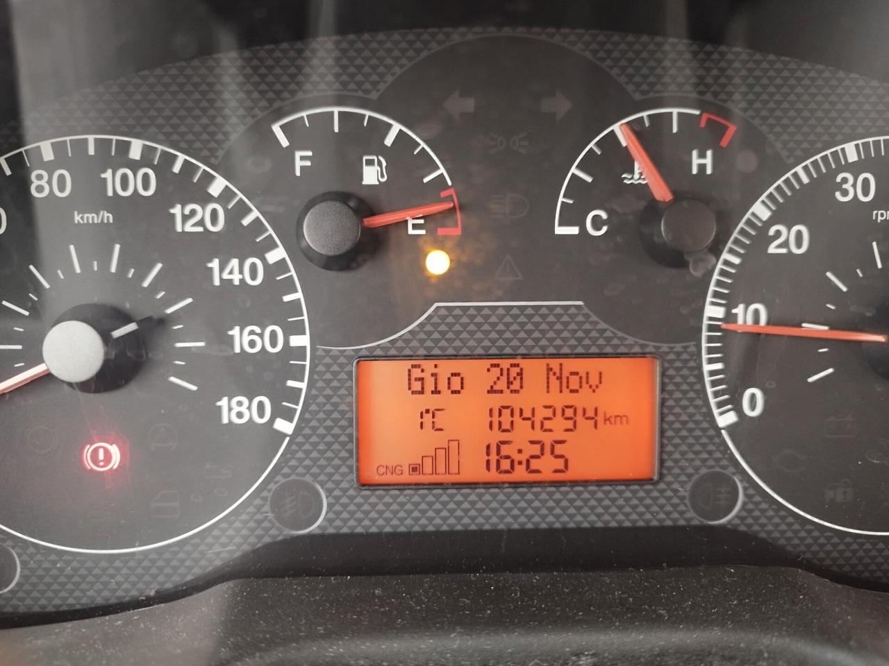 Fiat Qubo 1.4 8V Dynamic Natural Power - km 104000