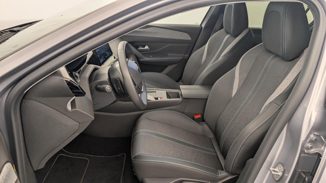 Peugeot 308 1.2 hybrid Allure 145cv e-dcs 6 in Promo