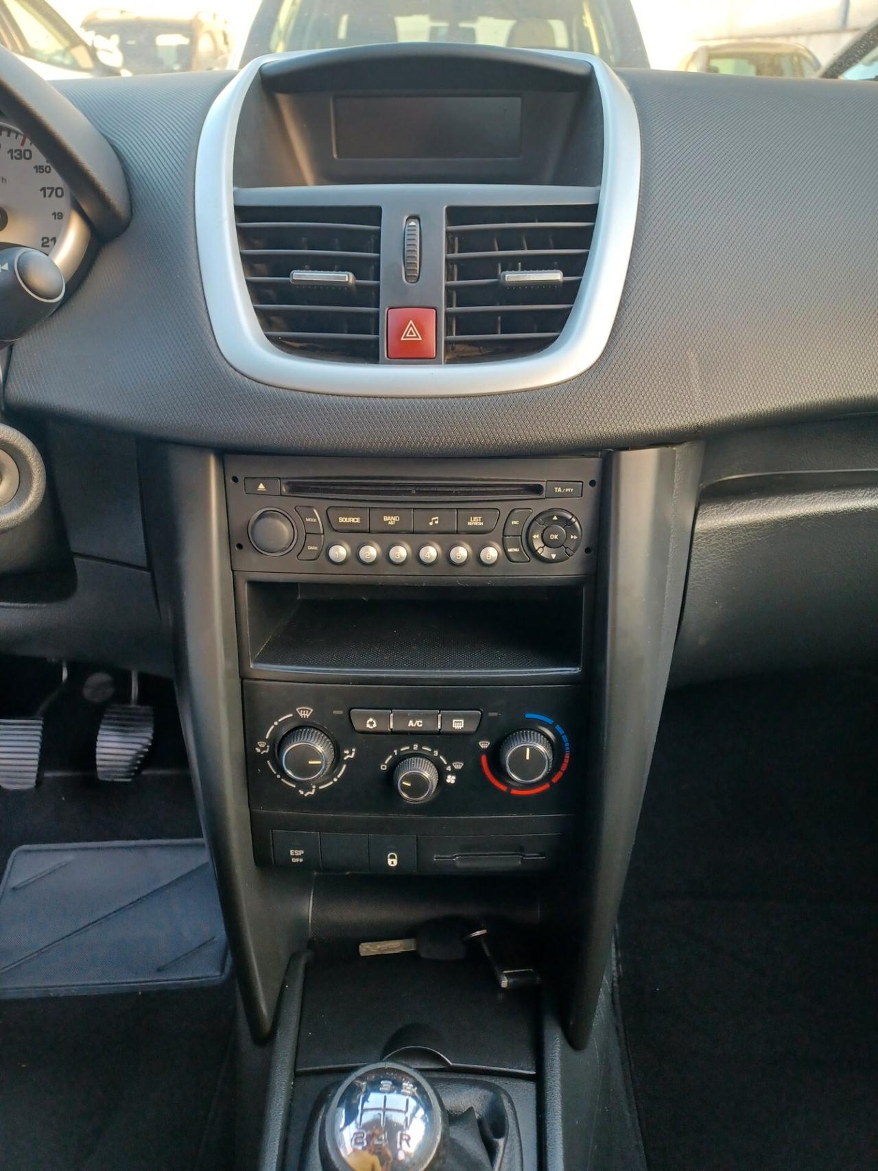 Peugeot 207 1.4 Benzina S.W. ANNO 2011