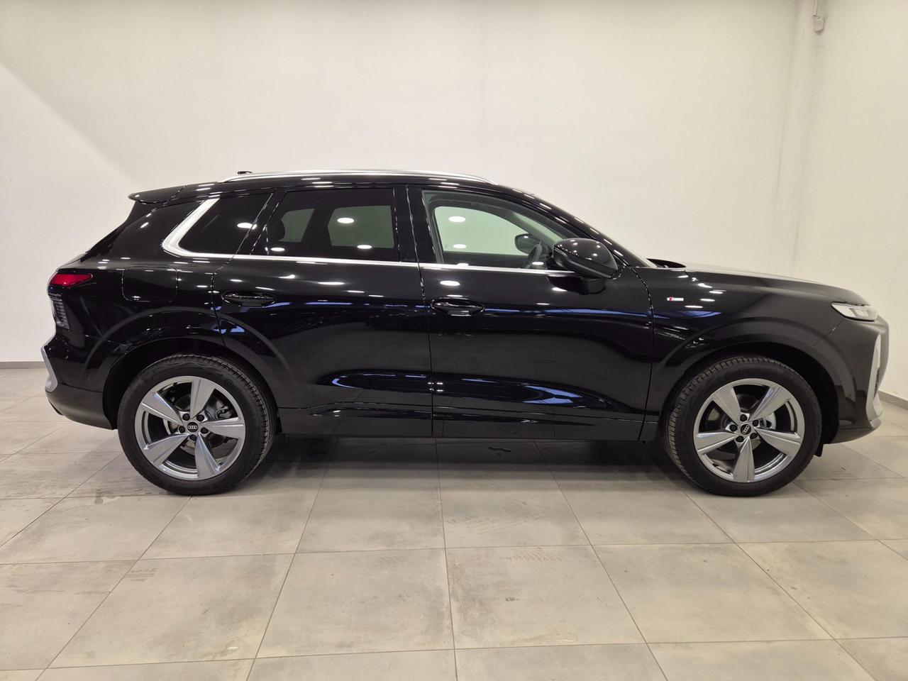 Audi Q3 1.5 tfsi mhev S line edition 150cv s-tronic N1