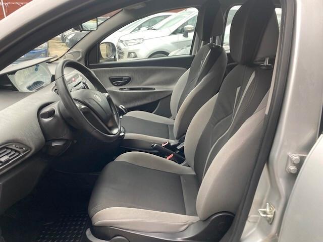 Lancia Ypsilon 0.9 TwinAir 85 CV 5 porte Metano Ecochic Gold