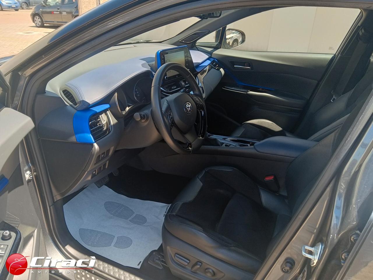 Toyota C-HR 2.0 Hybrid E-CVT Style