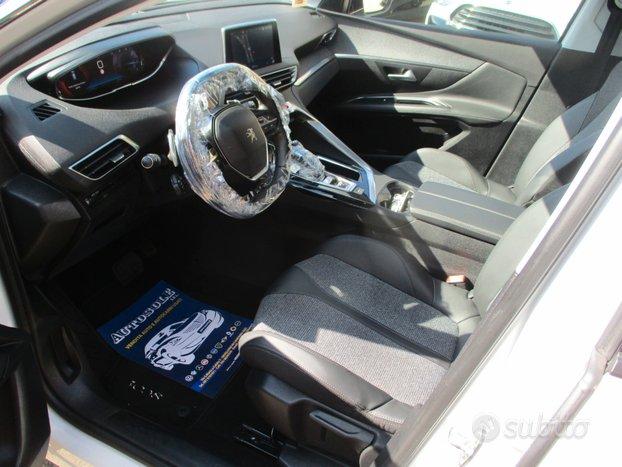 Peugeot 3008 NAVI/PDC/CAMERA/LED/CROMO