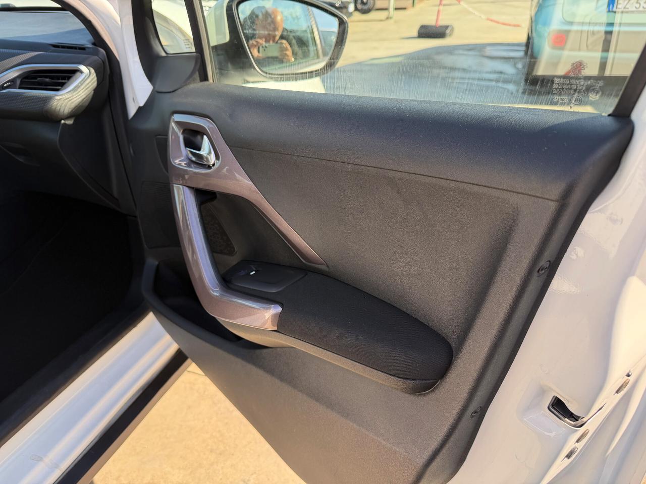 Peugeot 2008 PureTech 82 Active