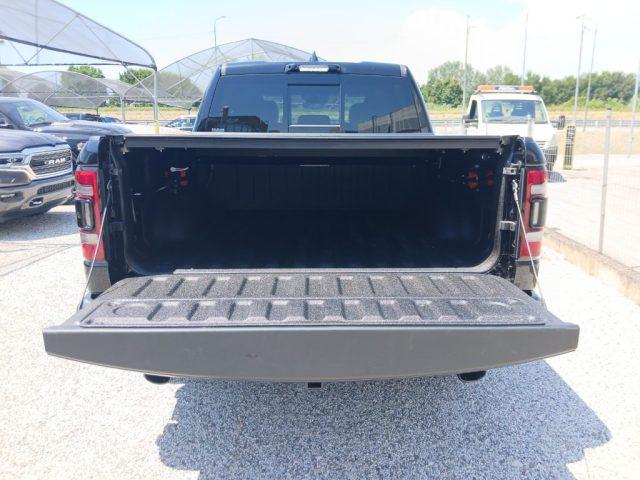 DODGE RAM 1500 5.7 GPL V8 Limited Night - N1