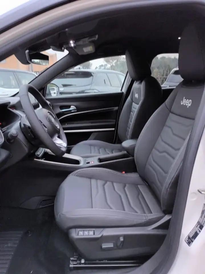 Jeep Avenger 1.2 E-HYBRID 110 CV Summit KM0