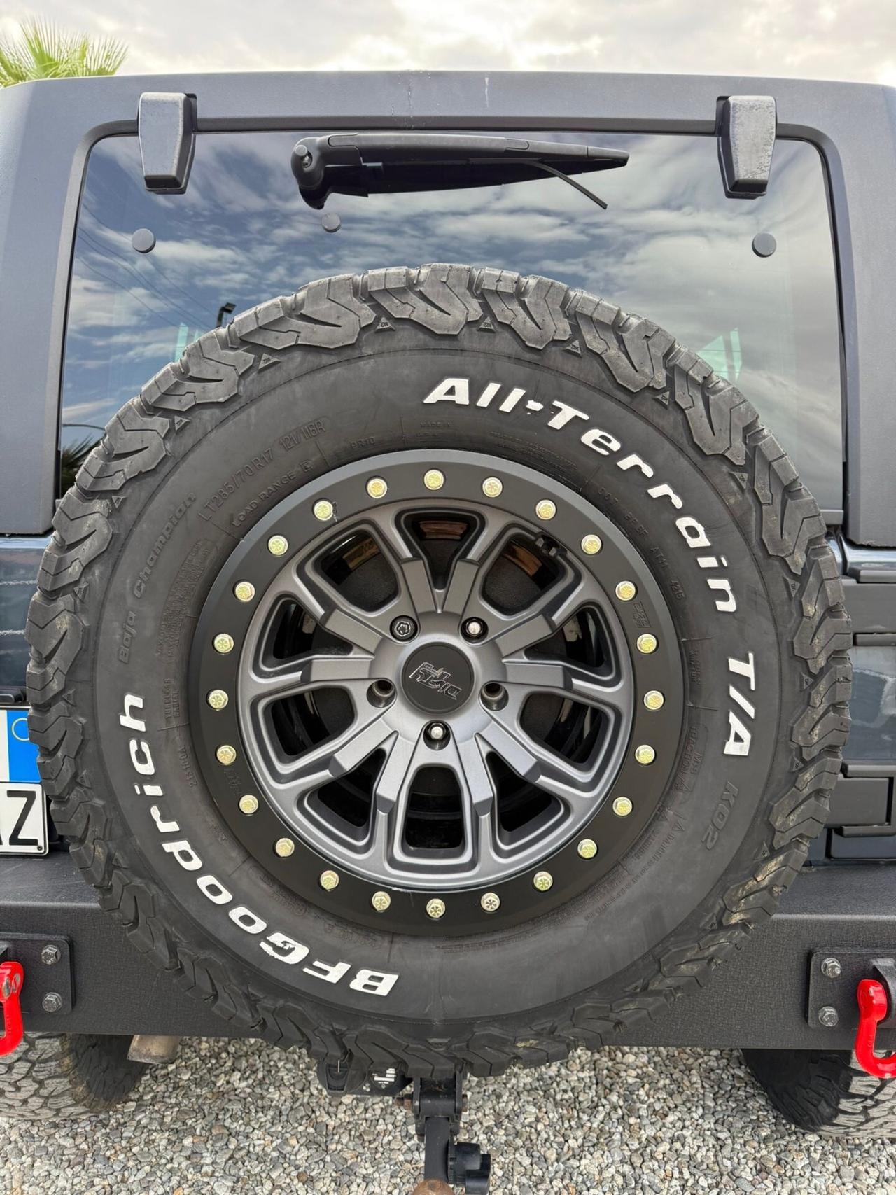 Jeep Wrangler Unlimited 2.8 CRD DPF Sahara Auto