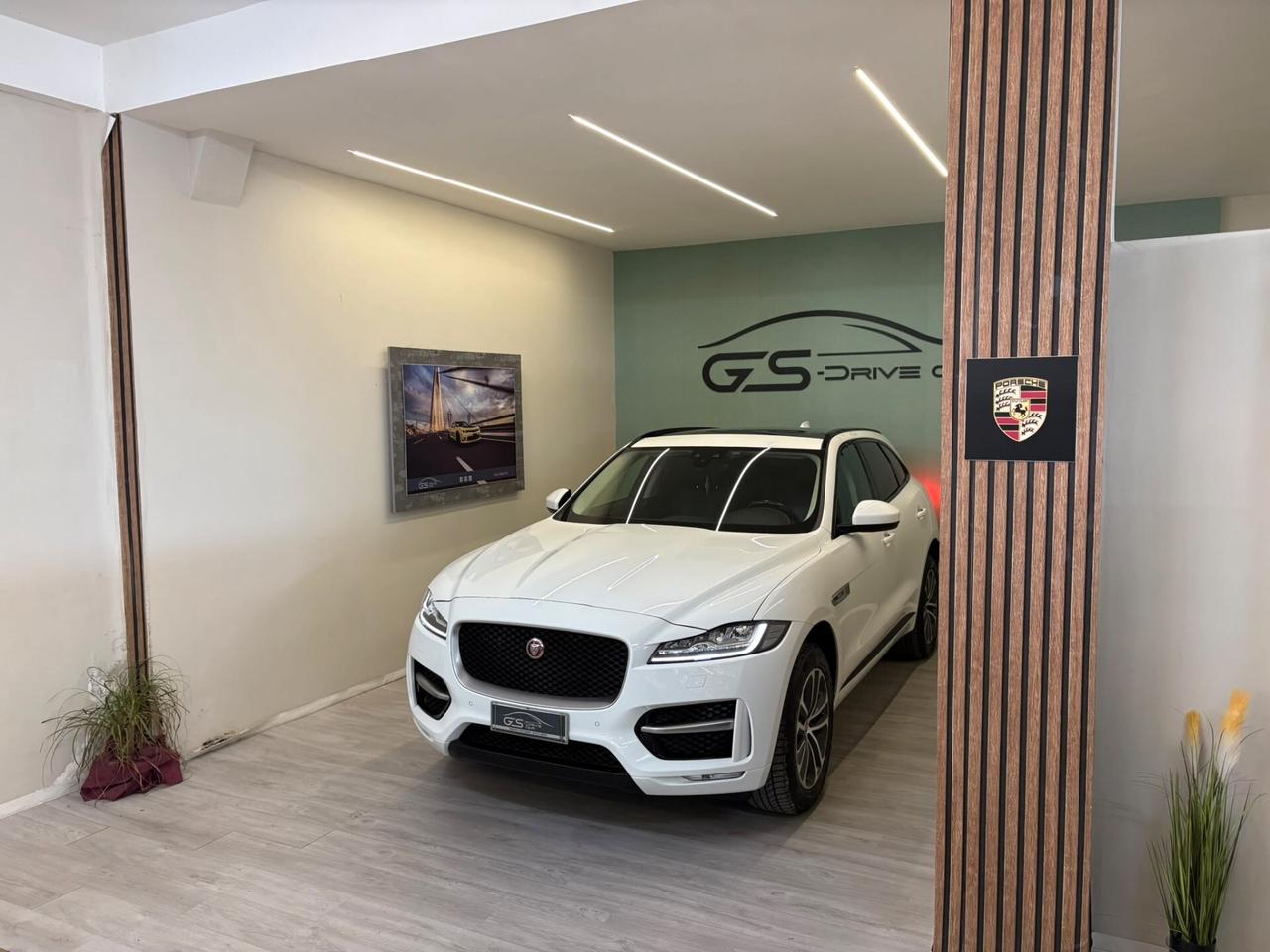 Jaguar F-Pace 2.000cc D 240 CV AWD aut. R-Sport