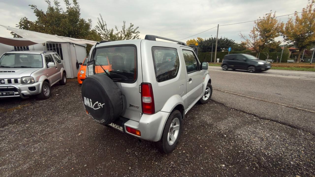 Suzuki Jimny 1.3i 16V cat 4WD