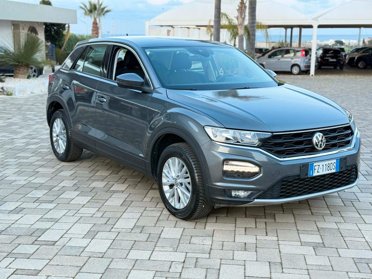 Volkswagen T-Roc 1.6 TDI SCR Business BlueMotion Technology