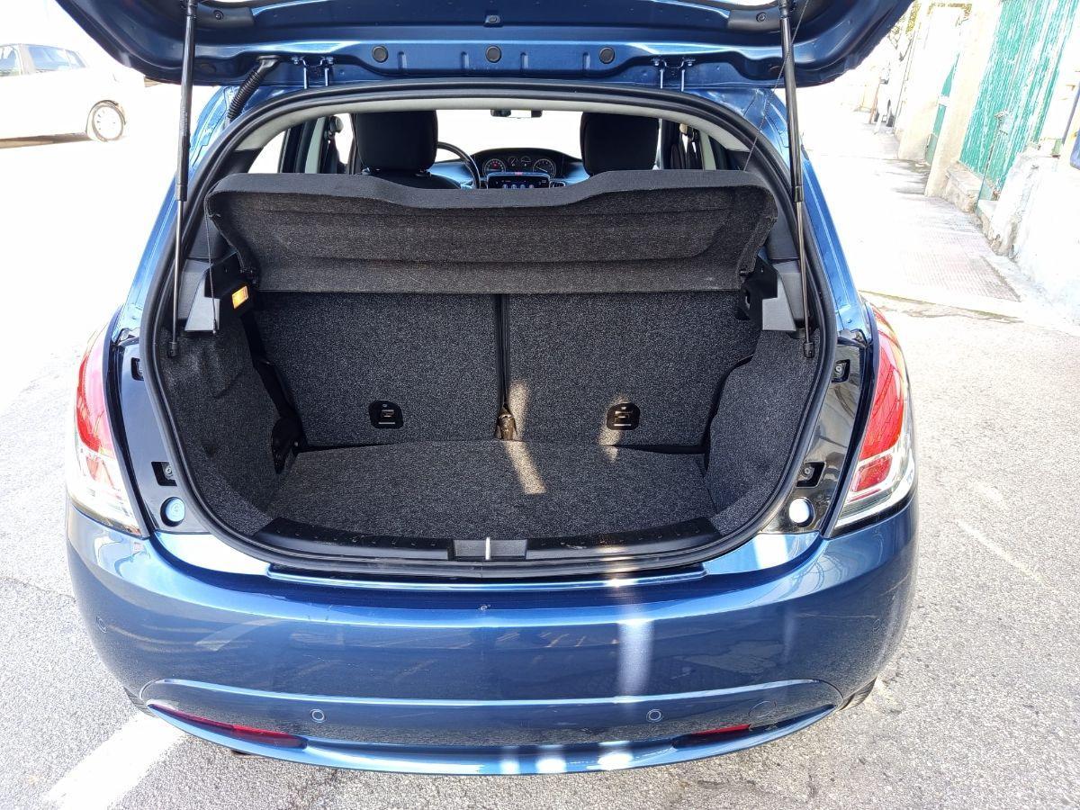 LANCIA Ypsilon 1.0 FireFly 5p. Hybryd Gold - 2022