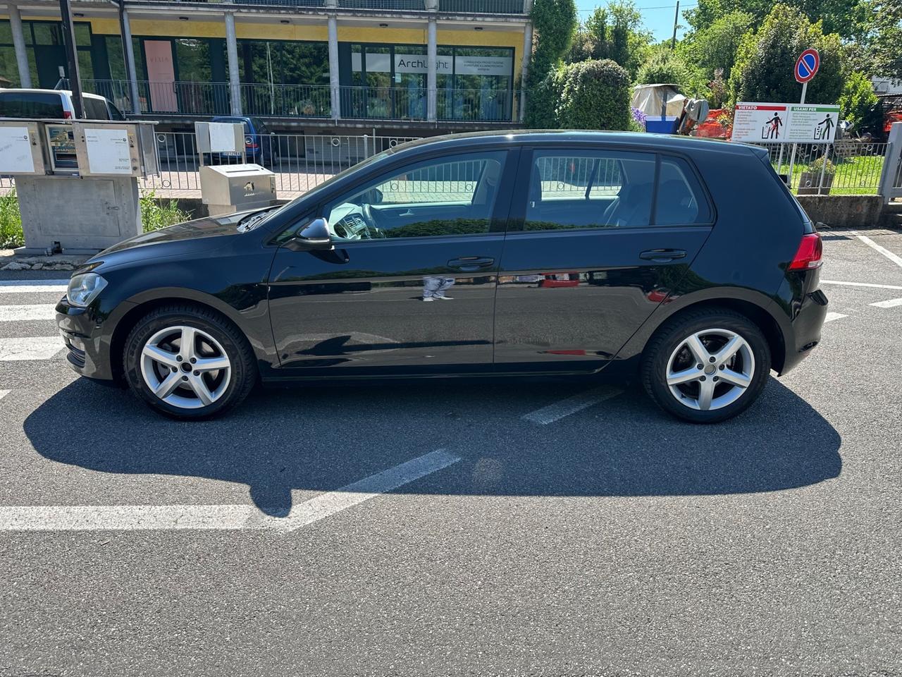 Volkswagen Golf 1.6 TDI 5p. Trendline BlueMotion Technology