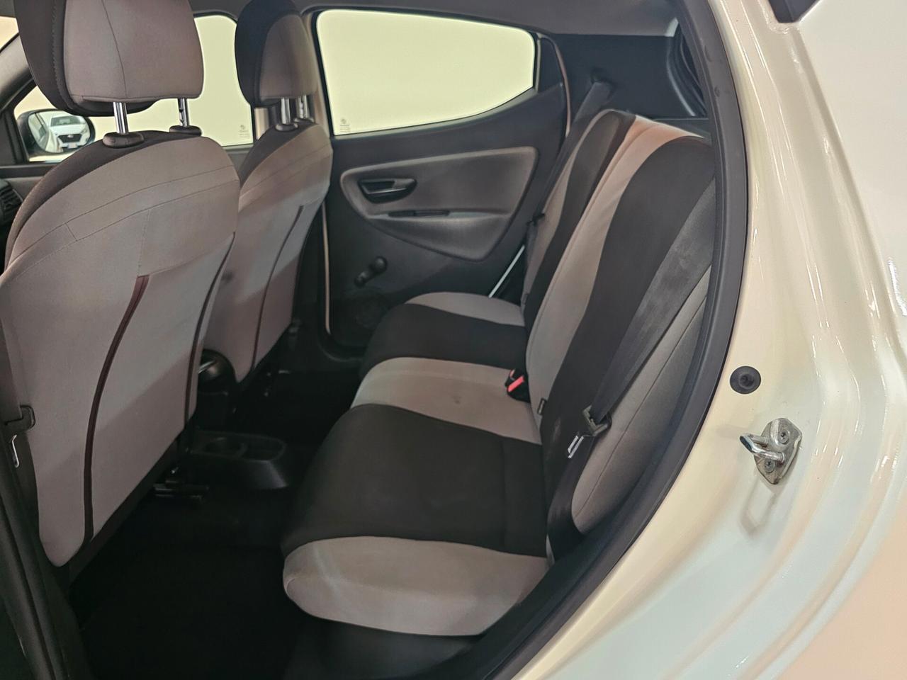 Lancia Ypsilon 0.9 TwinAir 85 CV 5 porte Metano Ecochic Gold