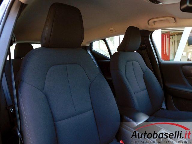 VOLVO XC40 T2 Essential