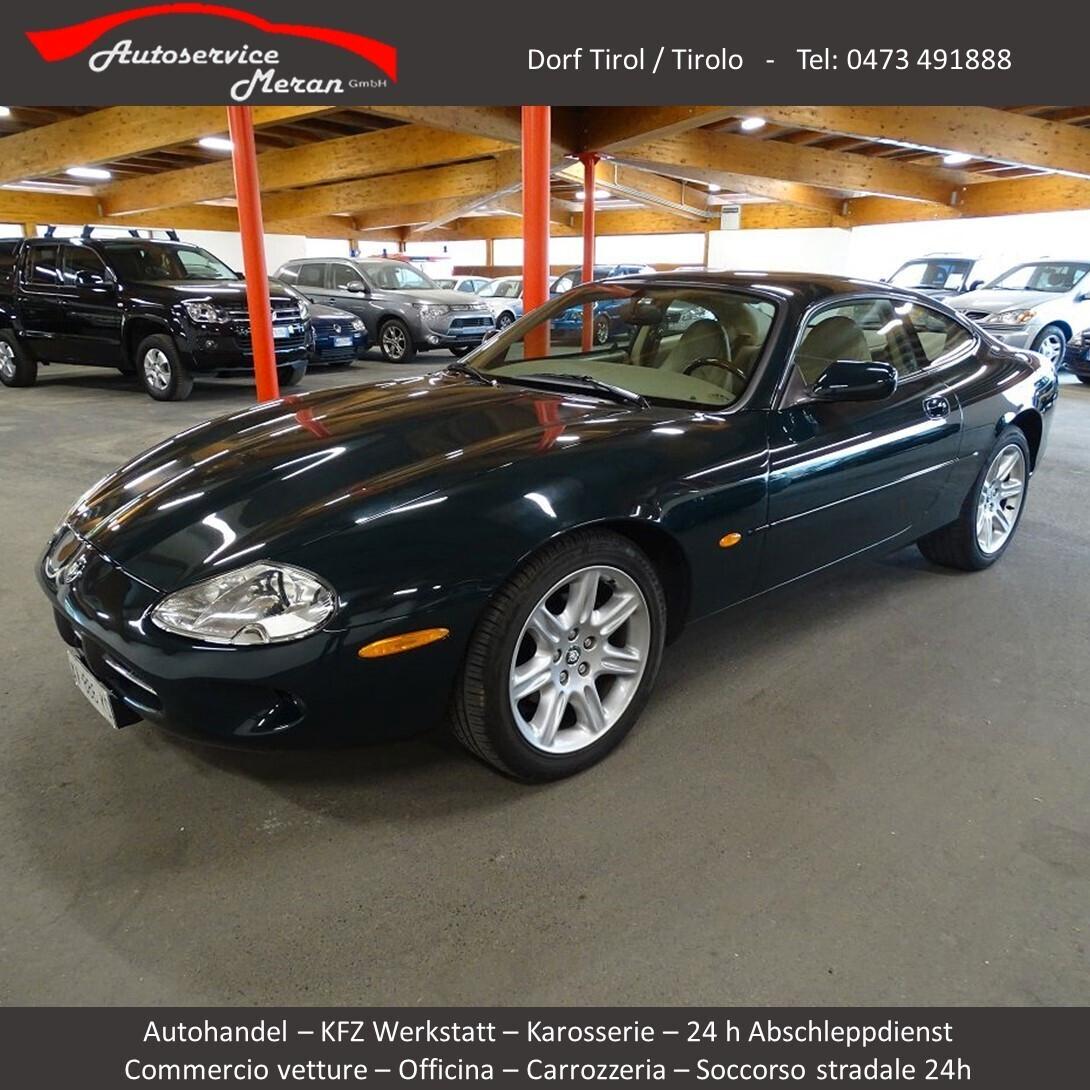 Jaguar XK8 4.0 V8 Coupé 284 CV 1a mano